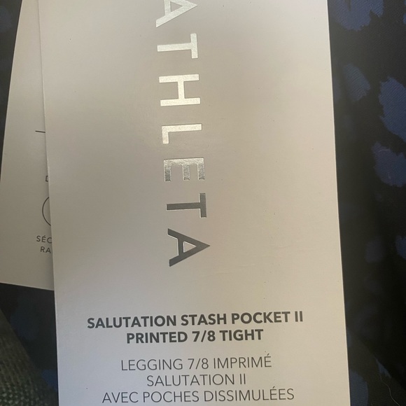 NWT Athleta Salutation Stash pocket 7/8 tight size L - Picture 3 of 4